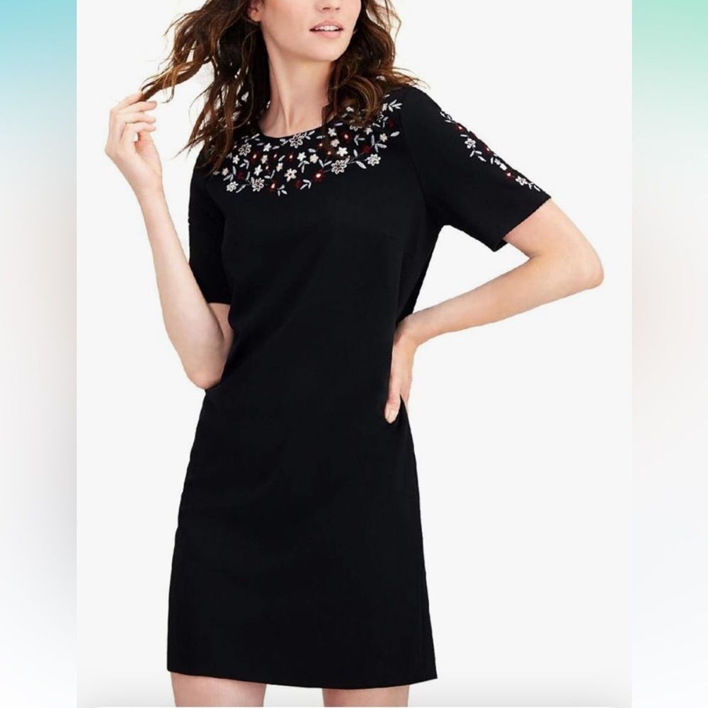 Calvin Klein Women’s Black Short Sleeve Floral Embroidered Shift Dress Size 18W